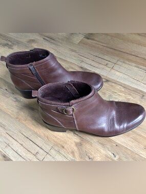 Women’s Clarks Leather Ankle Boot Shoes